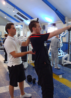 Coaching Ritchie on High-cable rows