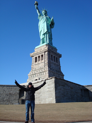 DSC00998 Landing on Liberty Island!